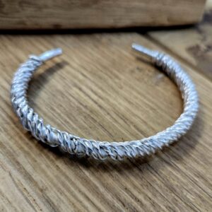 Viking twist bangle